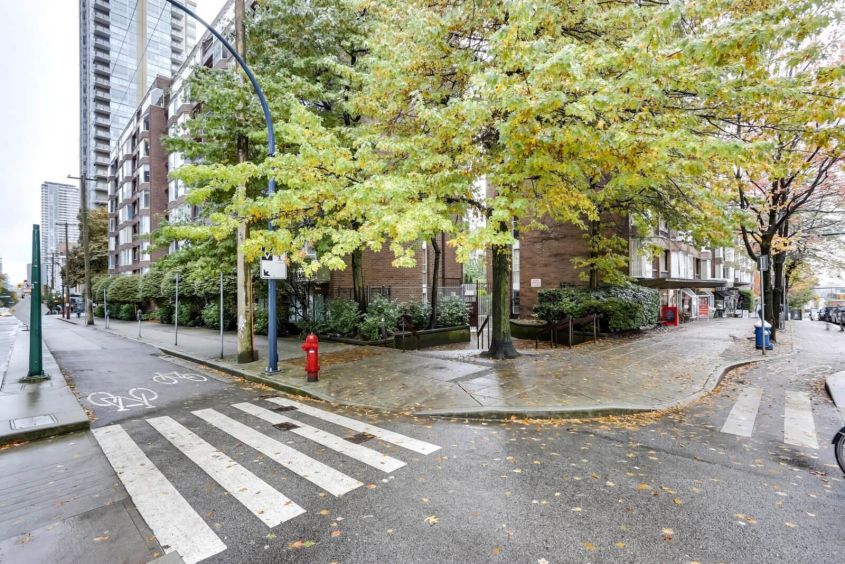 Anchor Point - 950 Drake St, Vancouver, BC, Canada